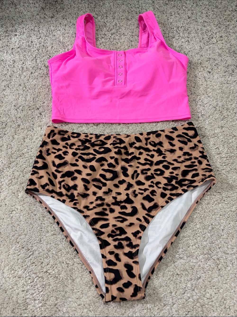 Womenโs Neon Pink Tankini Top with Leopard High-Waist Bottoms Size L NWOT